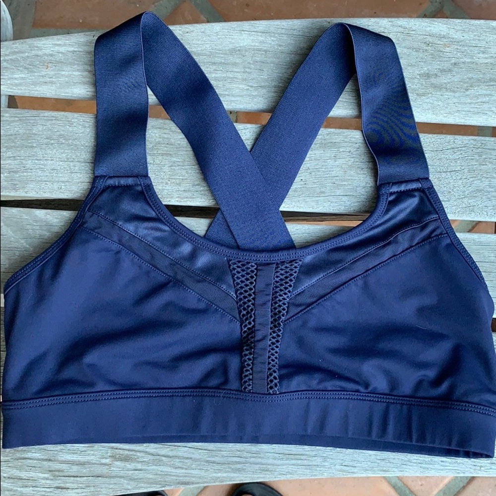 alo jogger bra